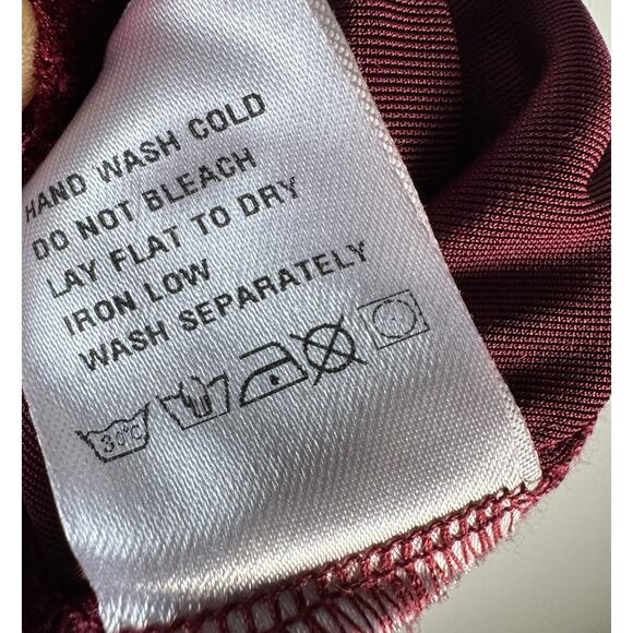 BY THE WAY Burgundy Velvet Wide Leg Romper Women’s Size M Jumpsuit Holiday Party - Picture 10 of 10